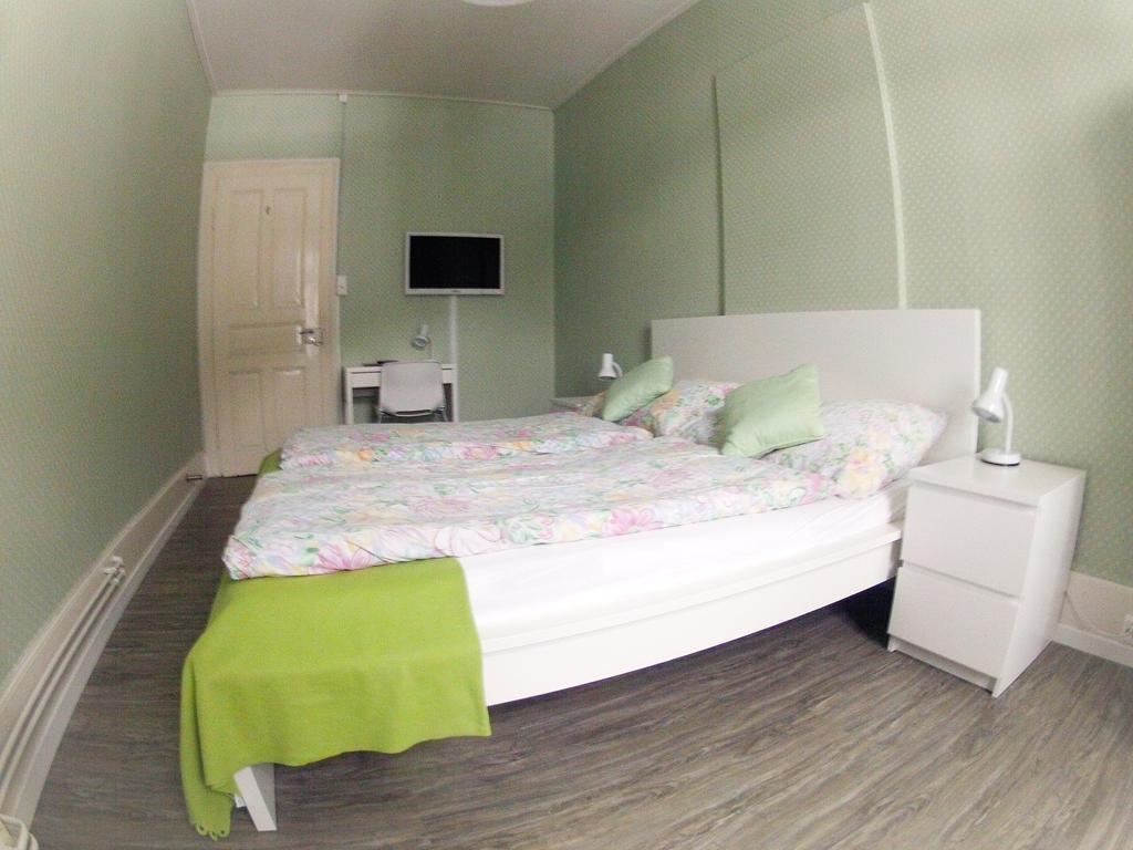 Basicrooms Hotel Unterseen Camera foto